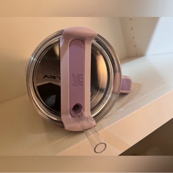 🎉LAST PIECE🎉Stanley 40 oz. Quencher H2.0 FlowState Tumbler Orchid - Picture 6 of 8